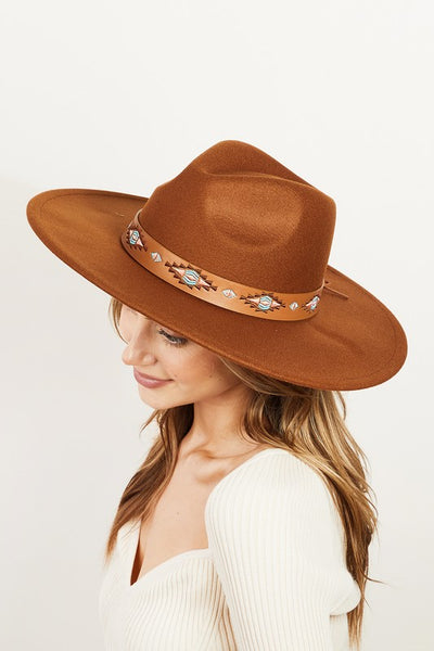 WIDE BRIM HAT WITH AZTEC BAND